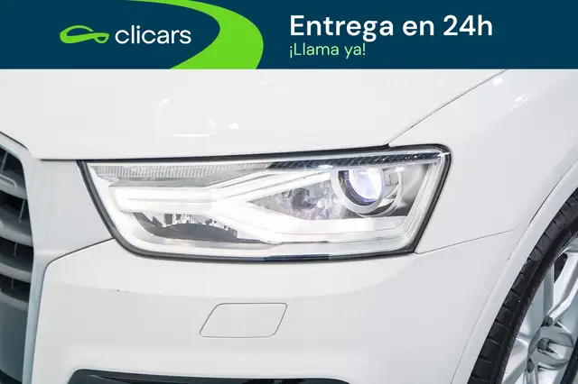 Audi Q3 view 10