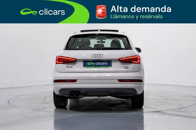 Audi Q3 view 4