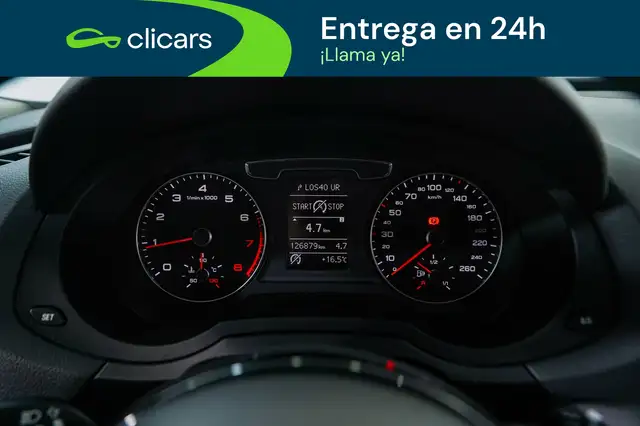 Audi Q3 view 15