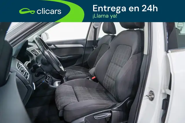 Audi Q3 view 14