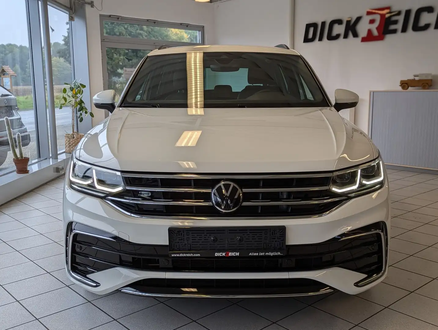 Volkswagen Tiguan R-Line eHybrid Matrix Kamera DCC ACC 20" Weiß - 2