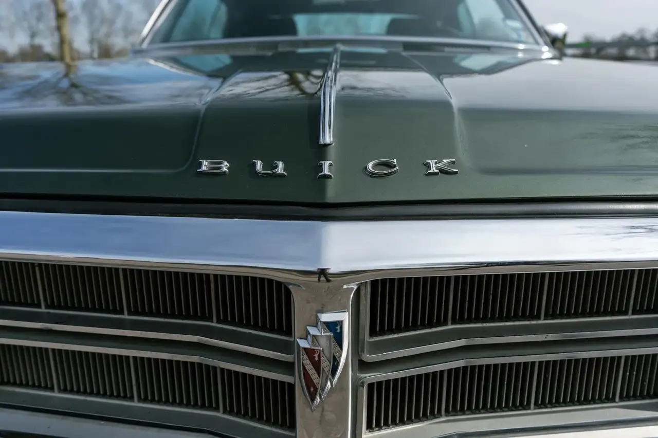 Buick Wildcat Donkergroen, foto 5