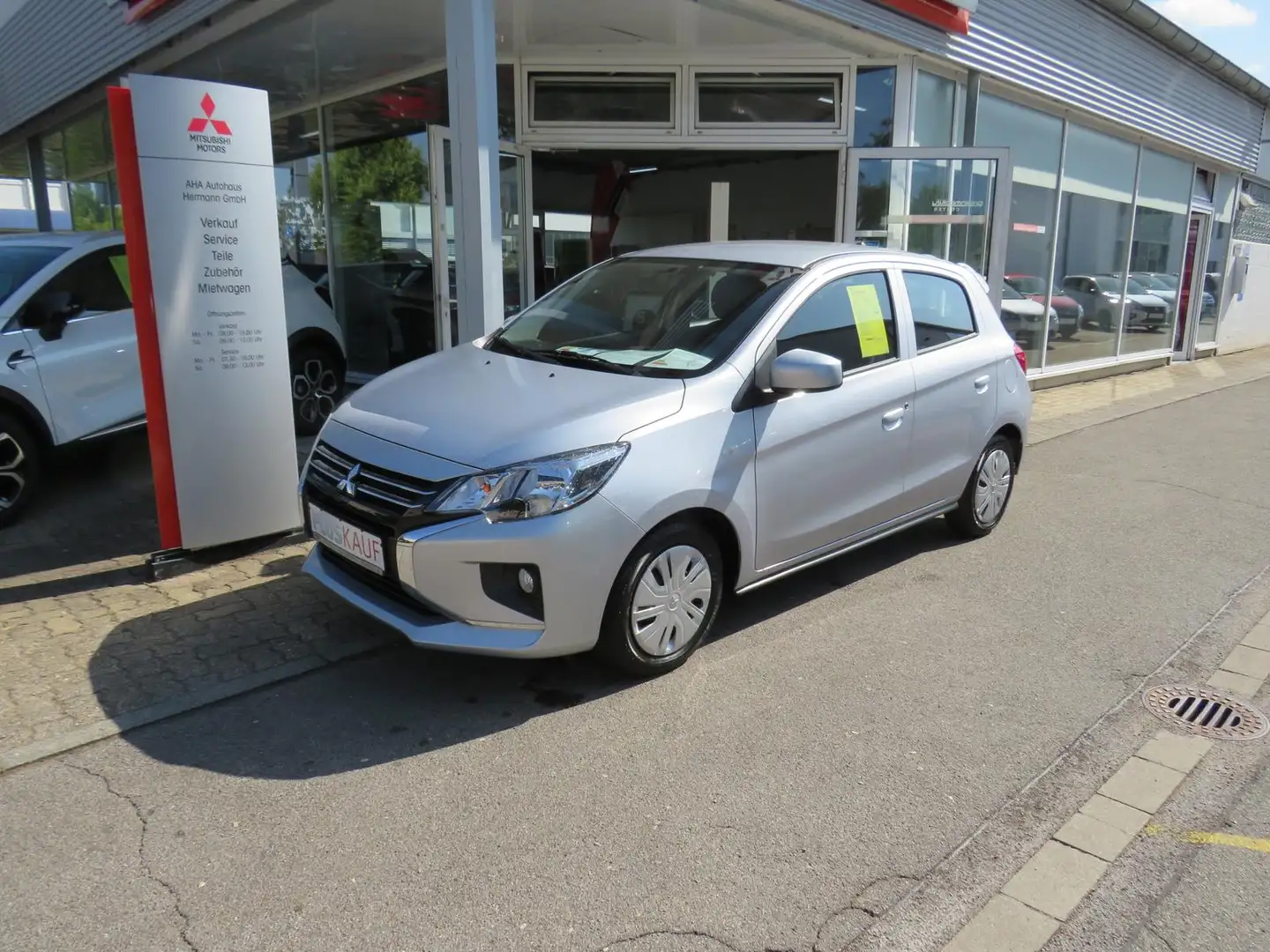 Mitsubishi Space Star Select Silber - 1