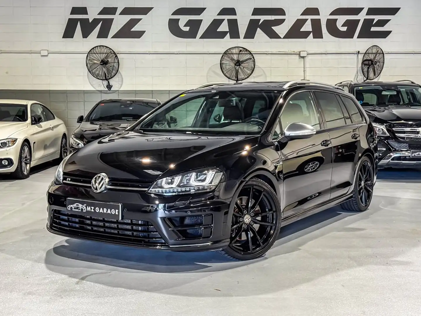 Volkswagen Golf R 2.0 TSI 300CV 4Motion BMT DSG Zwart - 1