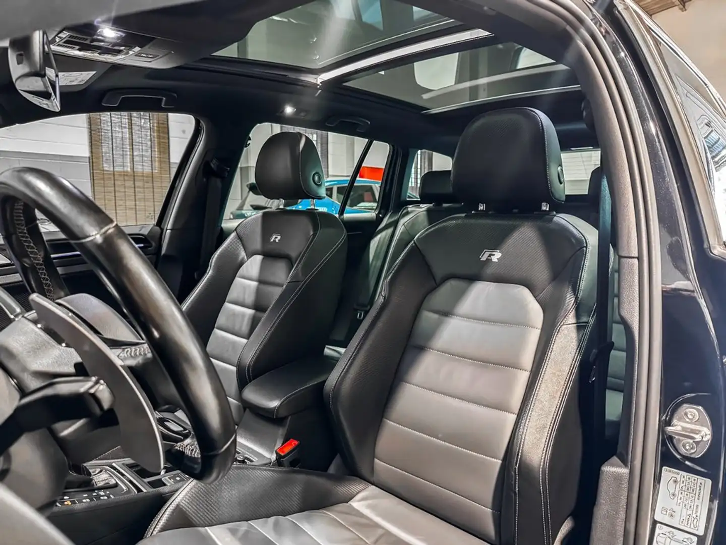 Volkswagen Golf R 2.0 TSI 300CV 4Motion BMT DSG Zwart - 2
