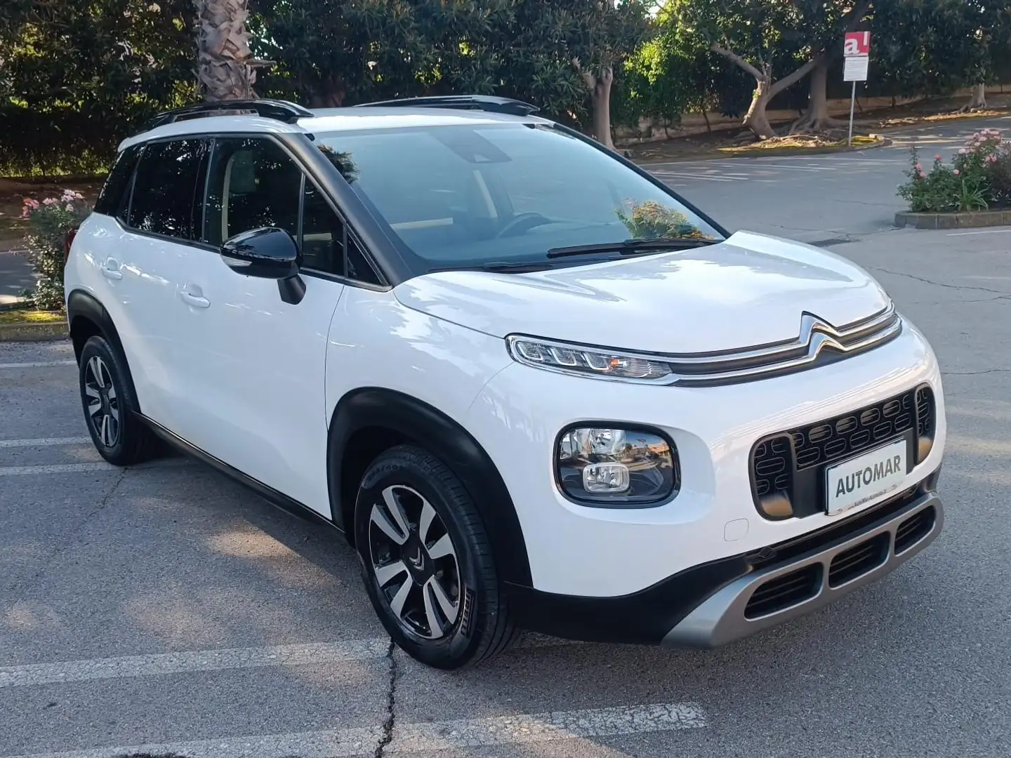 Citroen C3 Aircross C3 AIRCROSS BlueHDi 100 S&S Shine Weiß - 1