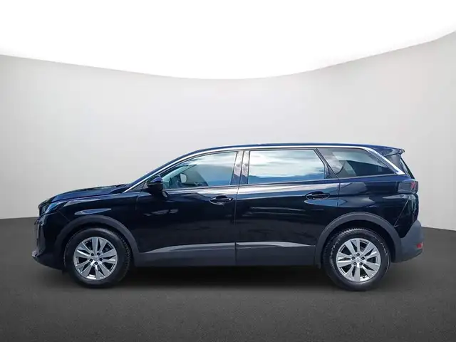 Peugeot 5008 view 5