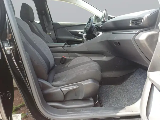 Peugeot 5008 view 12