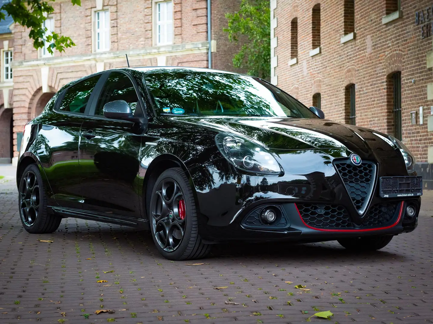 Alfa Romeo Giulietta Giulietta 1.8 TBi 16V TCT Veloce Schwarz - 1