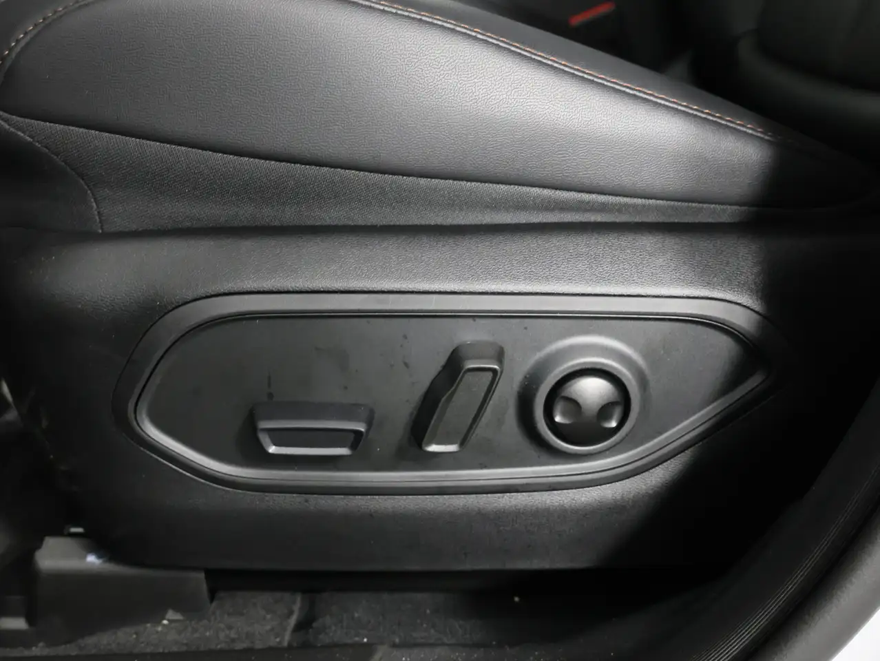 Jeep Cherokee снимка Jeep Cherokee
