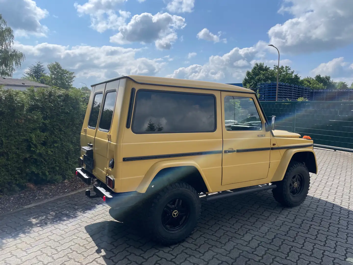 Mercedes-Benz G 300 GD Puch *Restauriert* Flügeltüren Jaune - 2