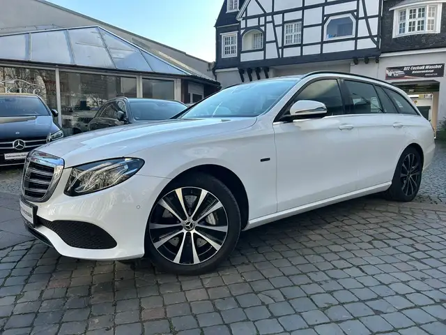 Mercedes-Benz E 300 de T 9G-TRONIC LED/Navi/Standheizung/Alu18"