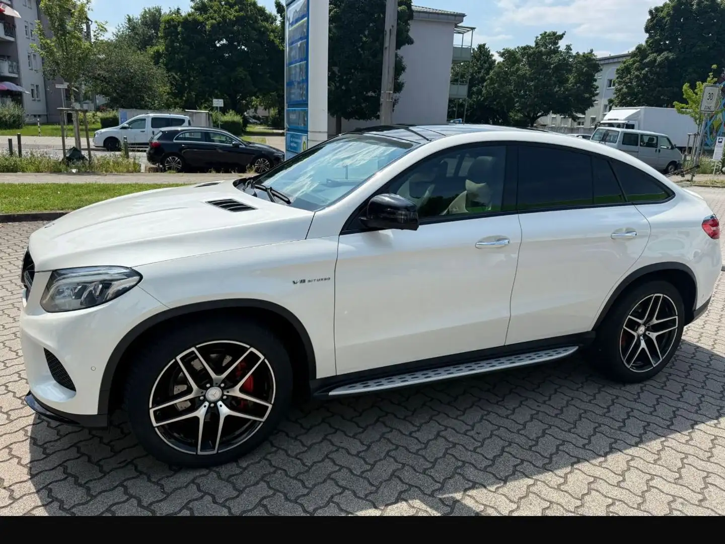 Mercedes-Benz GLE 350 GLE 350 d Coupe 4Matic 9G-TRONIC AMG Line White - 1