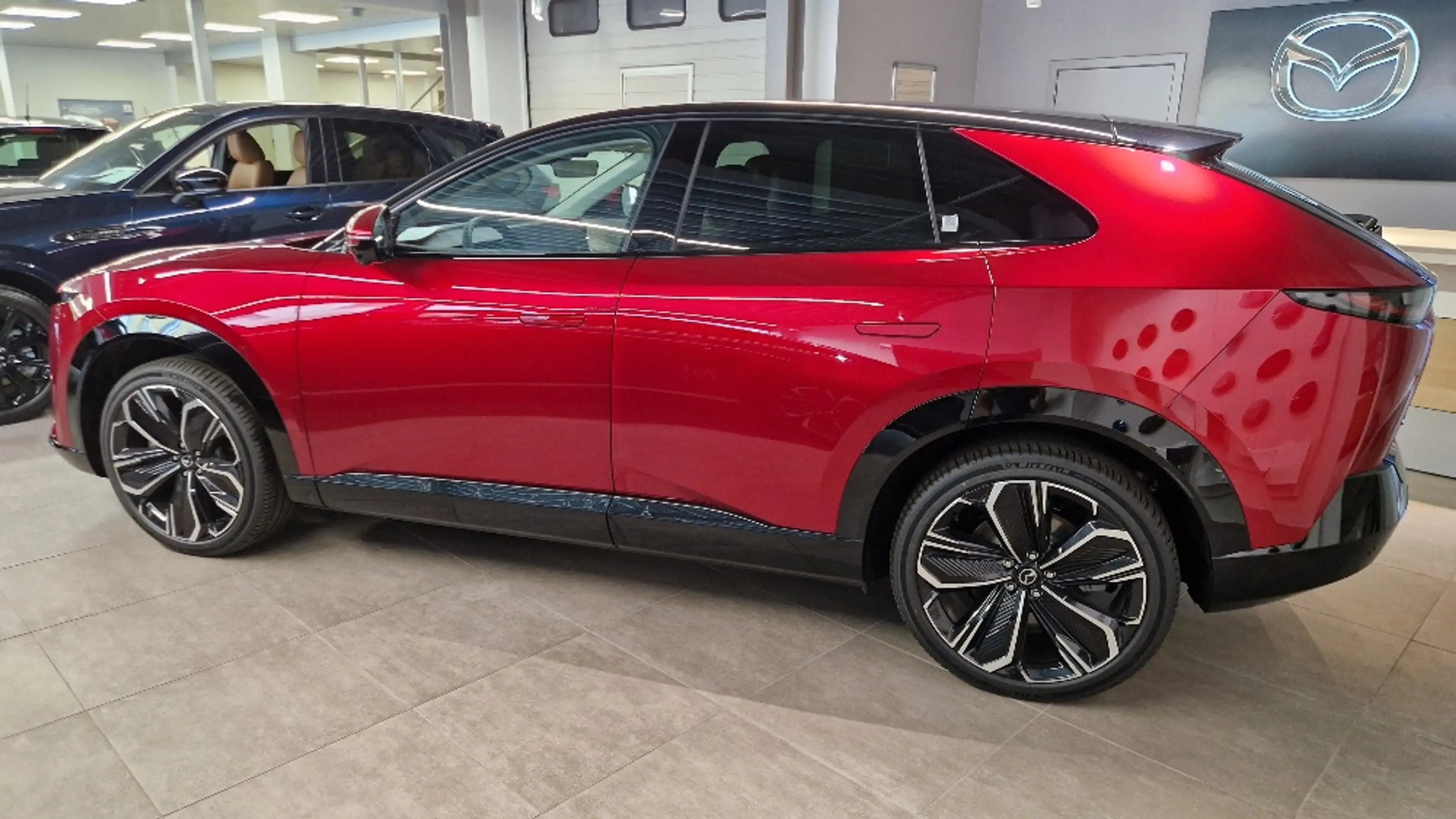 Mazda CX-6e CX-6e 78 kWh Takumi — photo 5