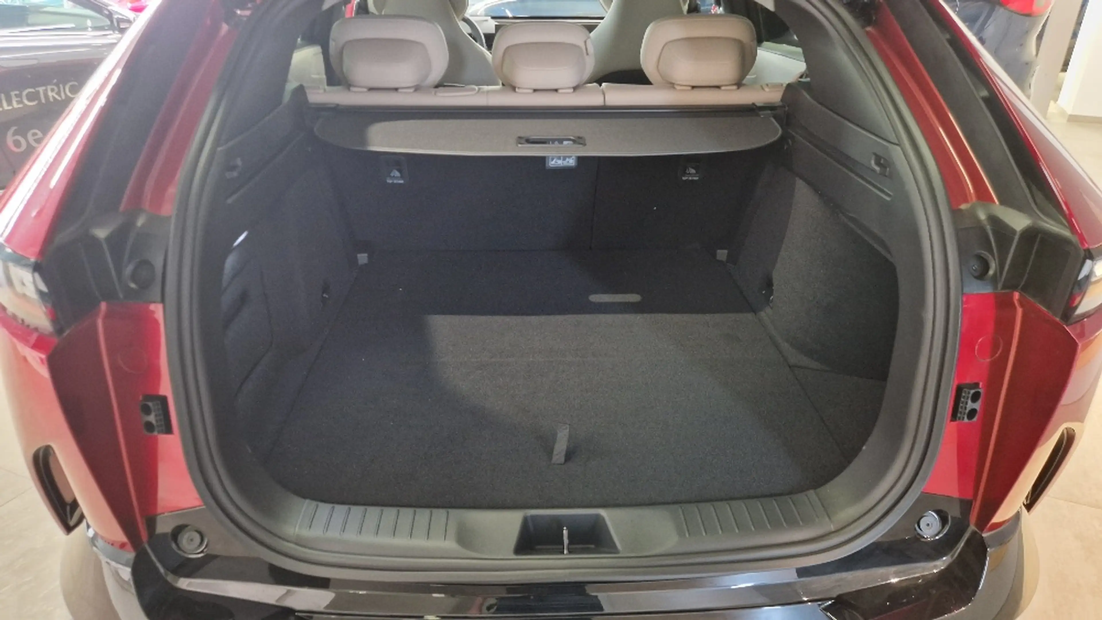 Mazda CX-6e CX-6e 78 kWh Takumi — photo 13