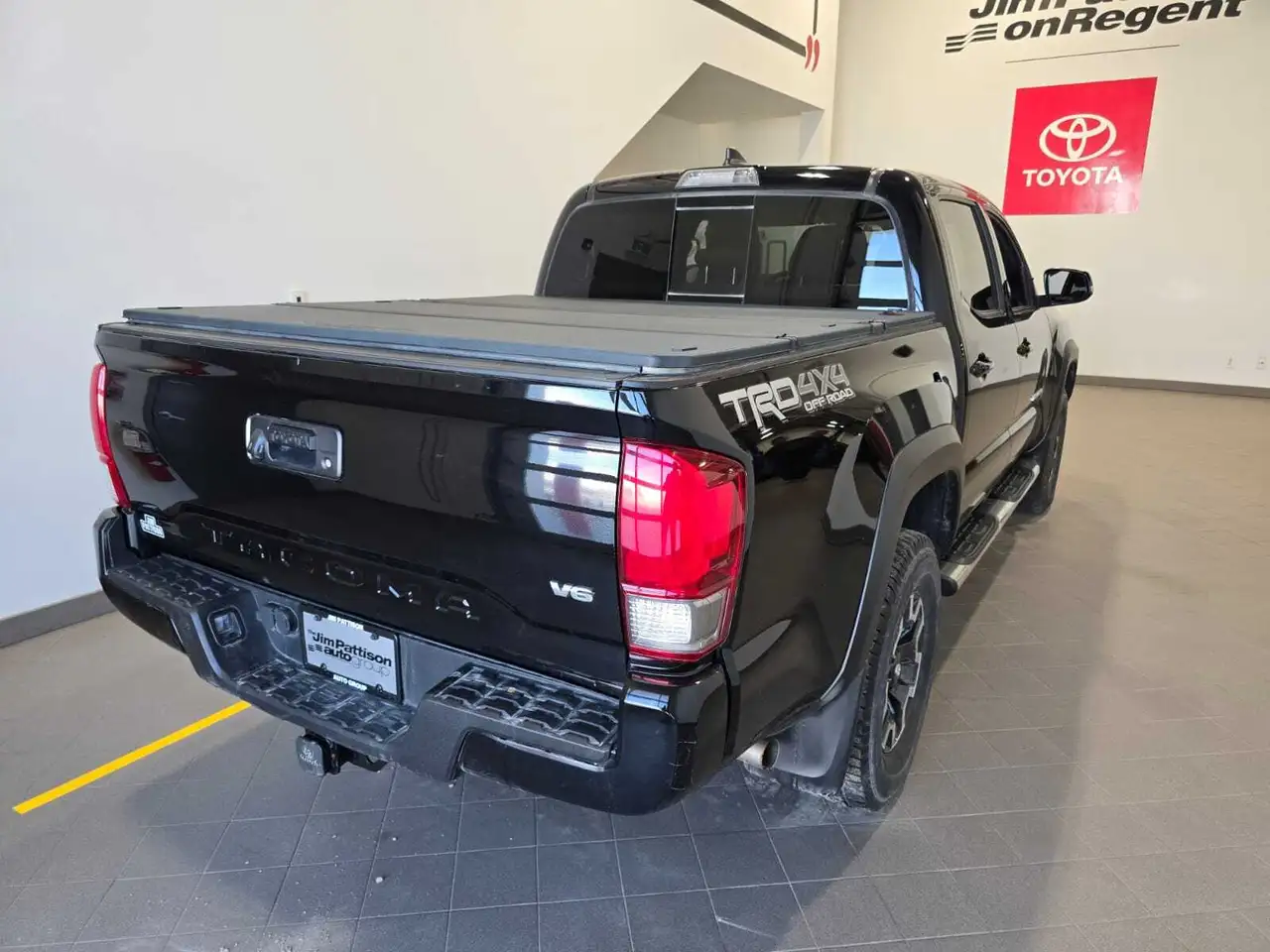 Toyota Tacoma снимка Toyota Tacoma