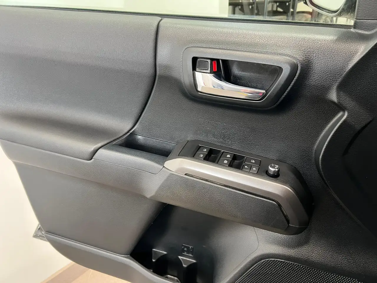 Toyota Tacoma снимка Toyota Tacoma