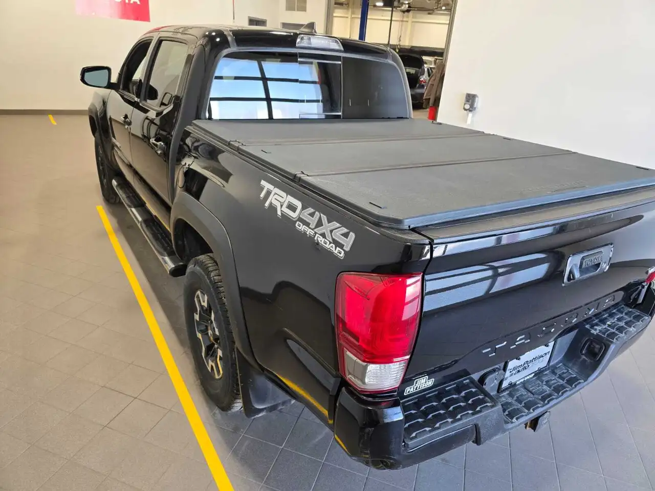 Toyota Tacoma снимка Toyota Tacoma