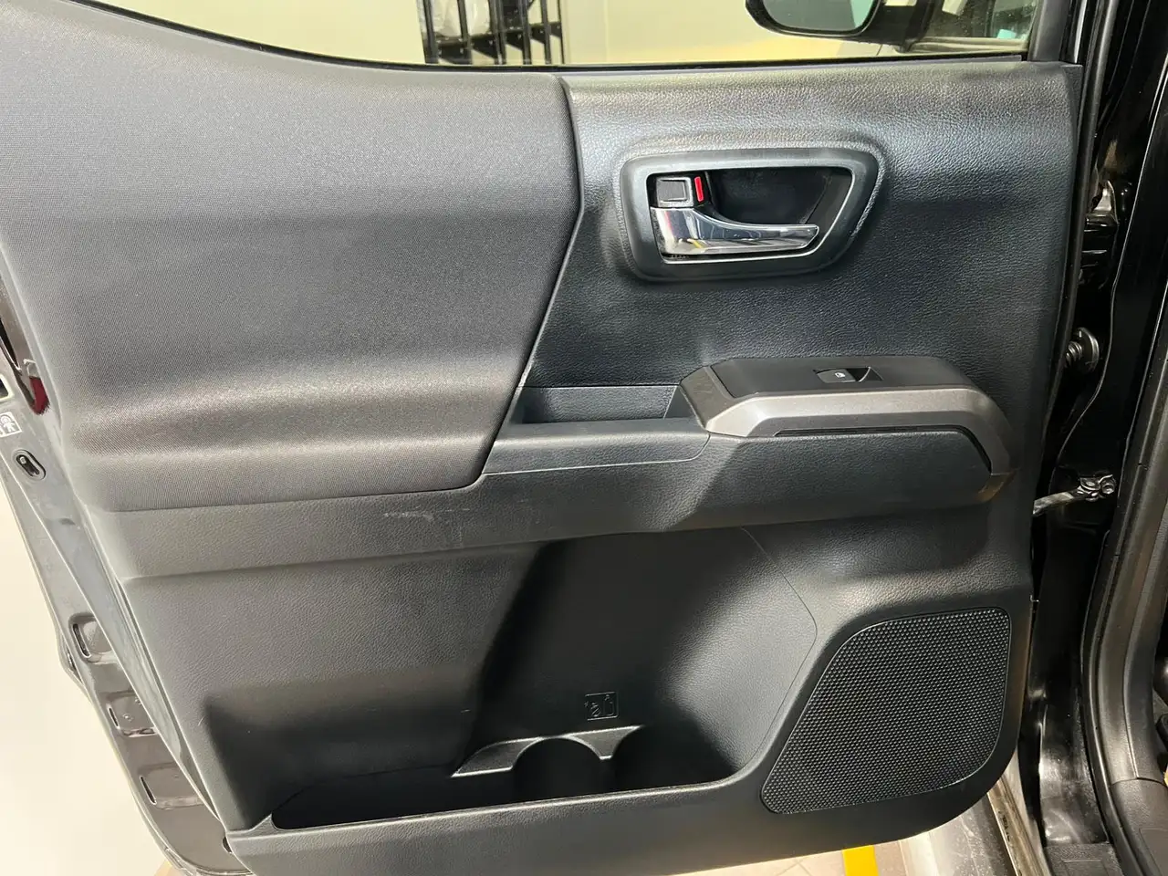 Toyota Tacoma снимка Toyota Tacoma