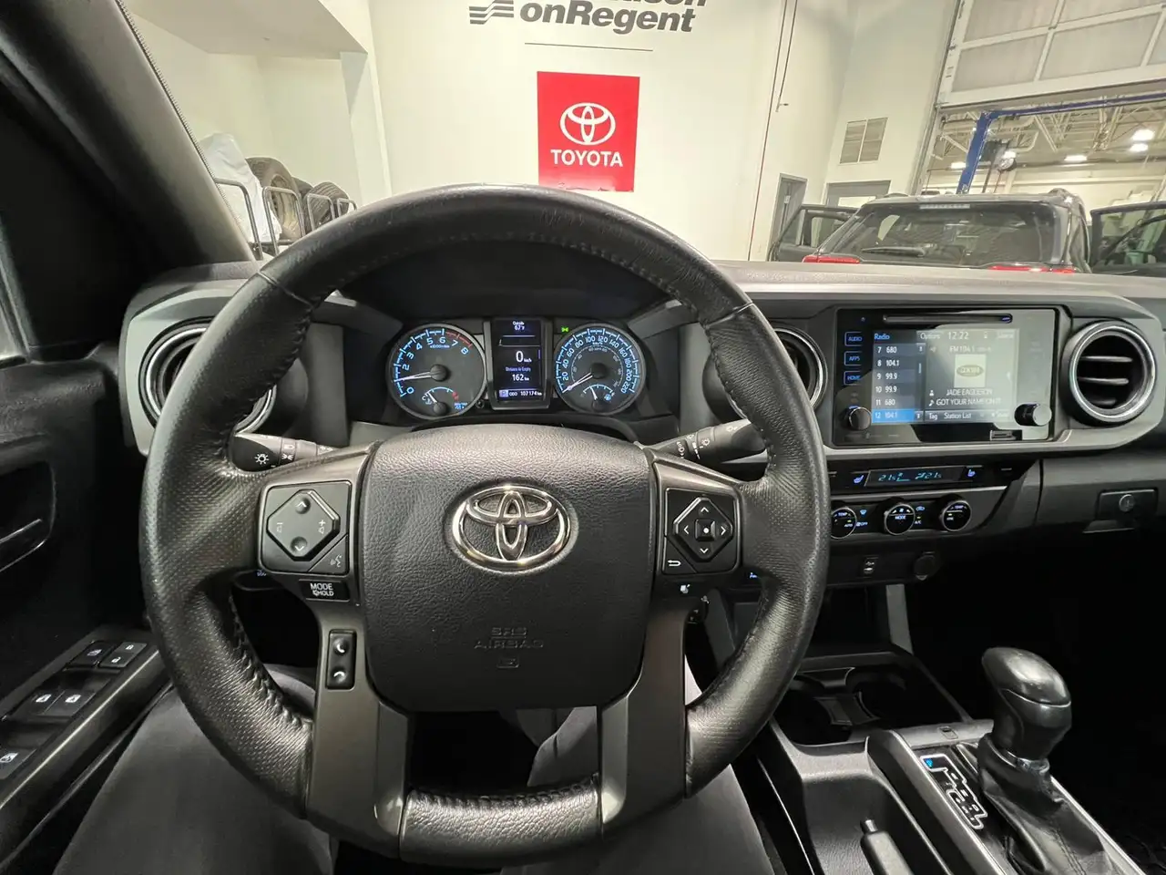 Toyota Tacoma снимка Toyota Tacoma