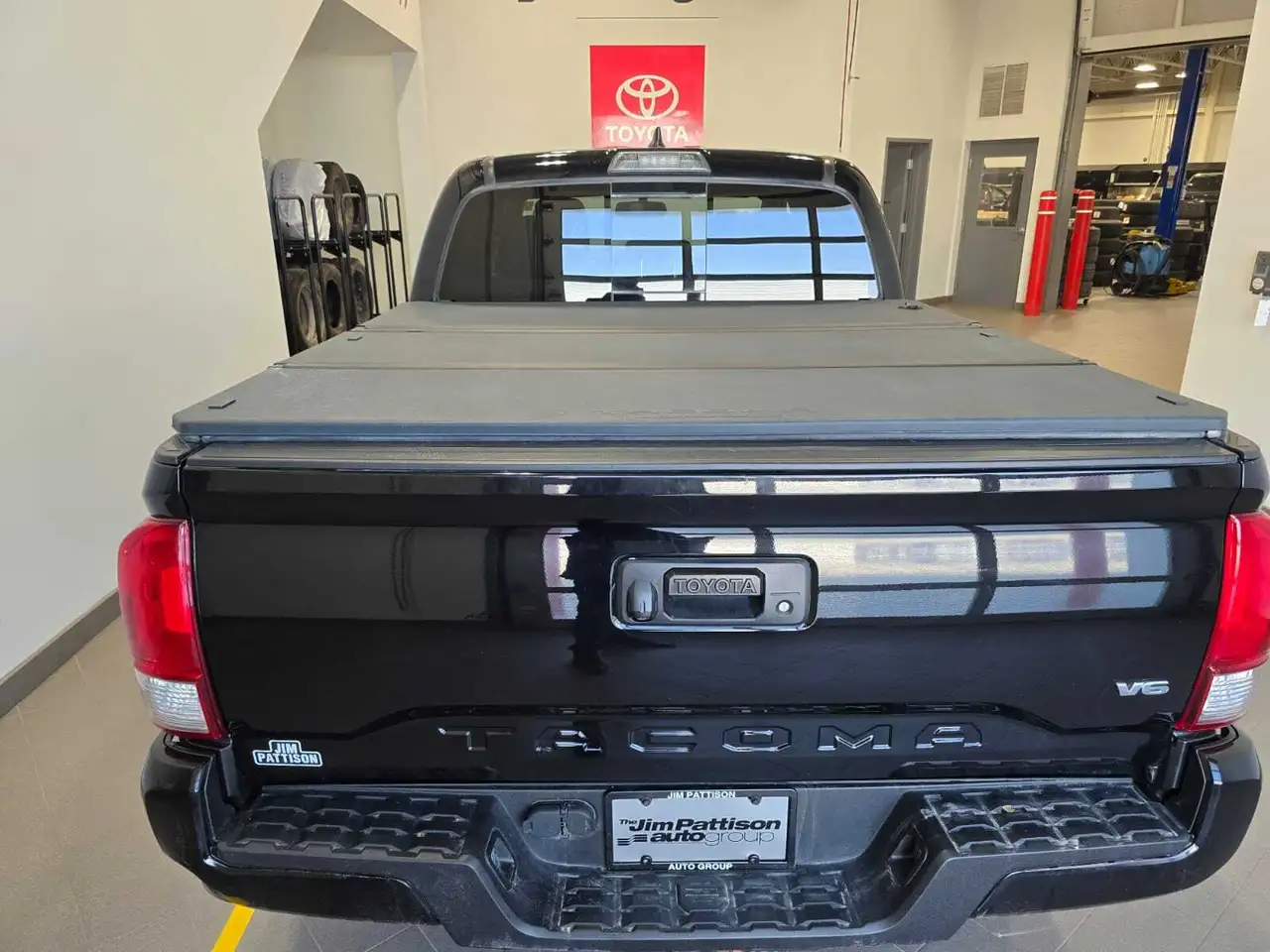 Toyota Tacoma снимка Toyota Tacoma