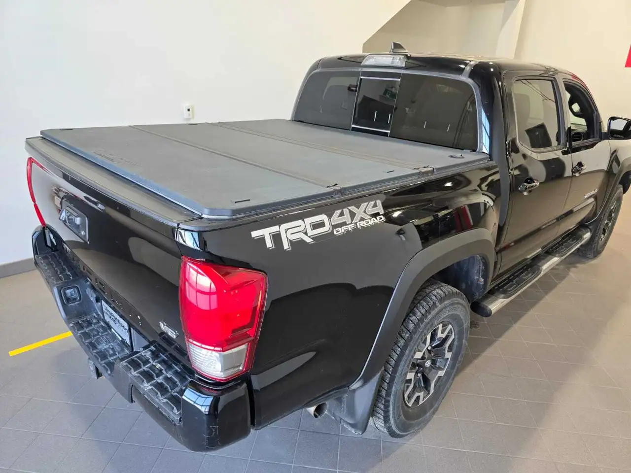 Toyota Tacoma снимка Toyota Tacoma