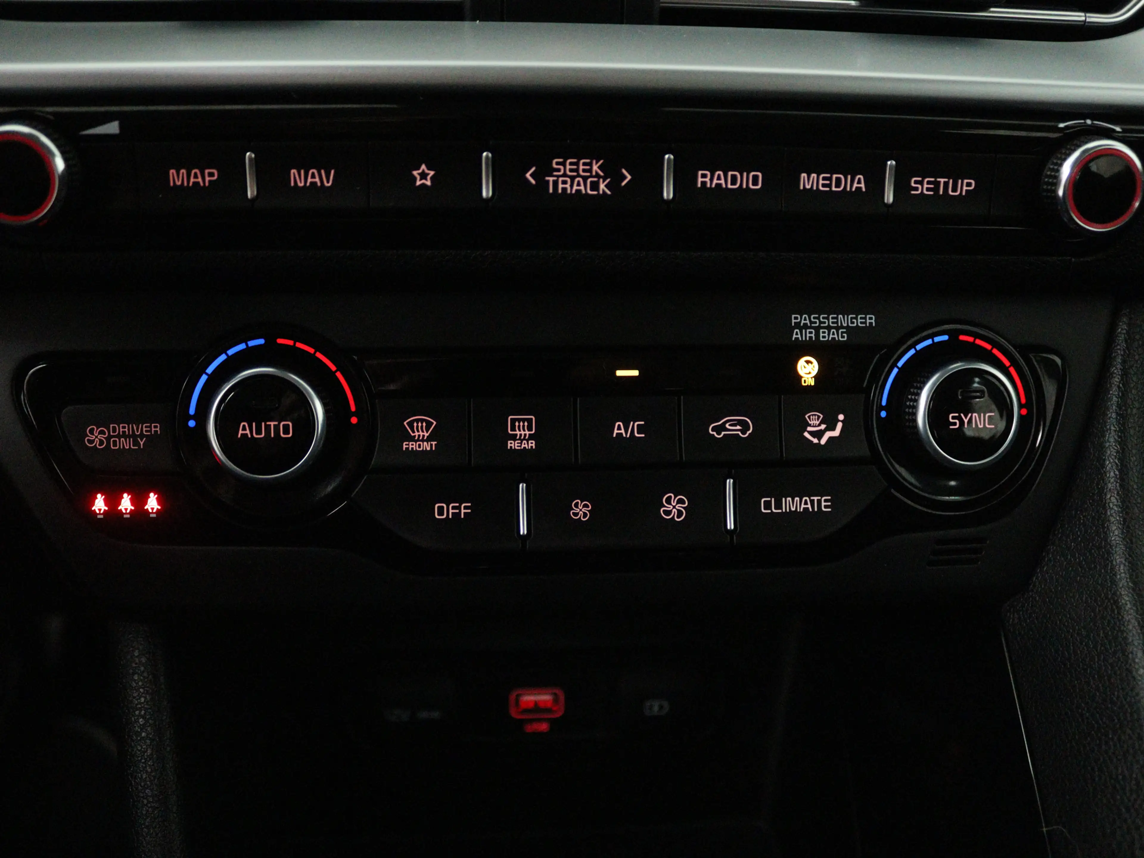 Kia Niro 1.6 GDi Hybrid DynamicLine | Camera | Apple Carpla — photo 11