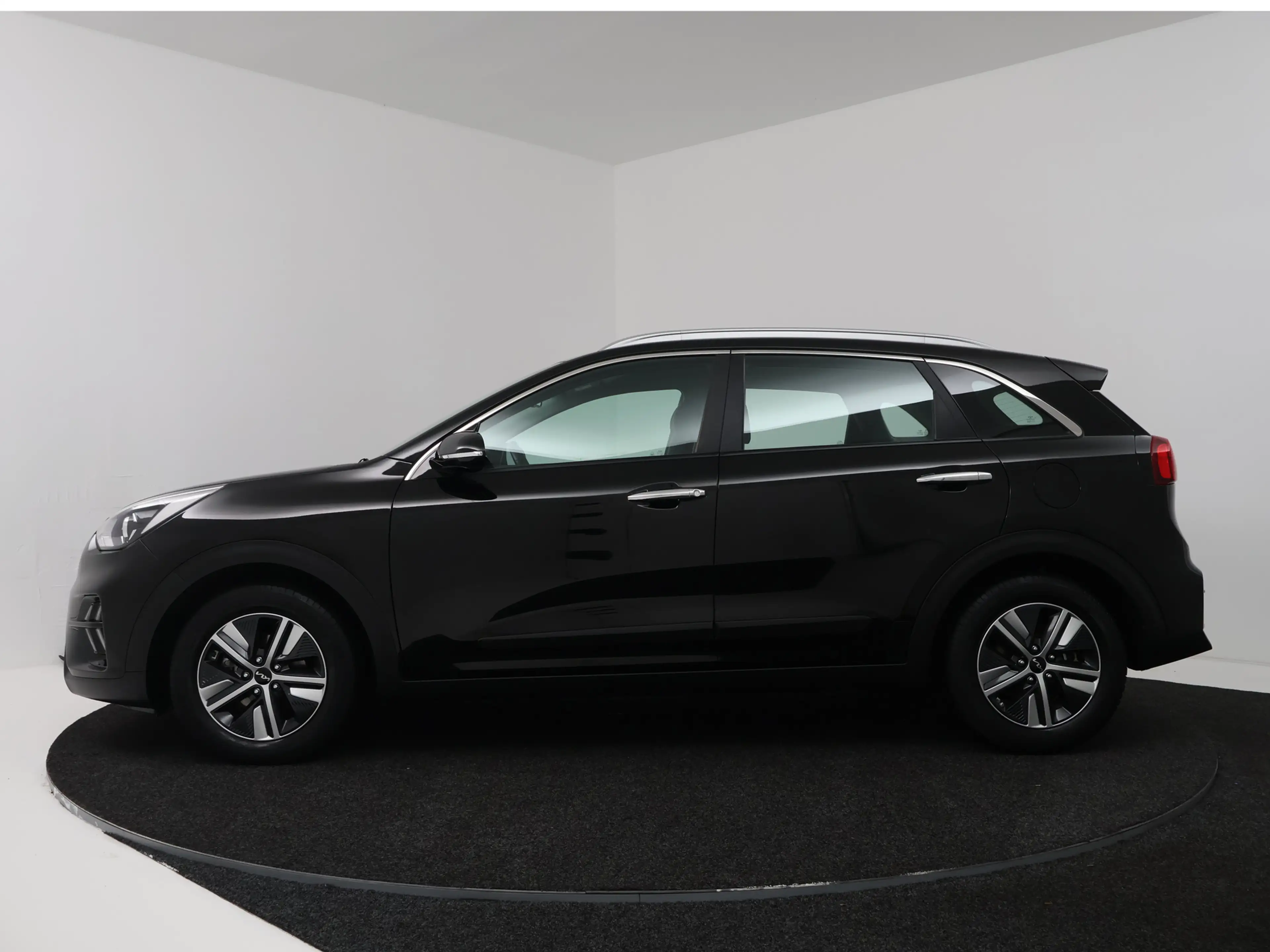 Kia Niro 1.6 GDi Hybrid DynamicLine | Camera | Apple Carpla — photo 3