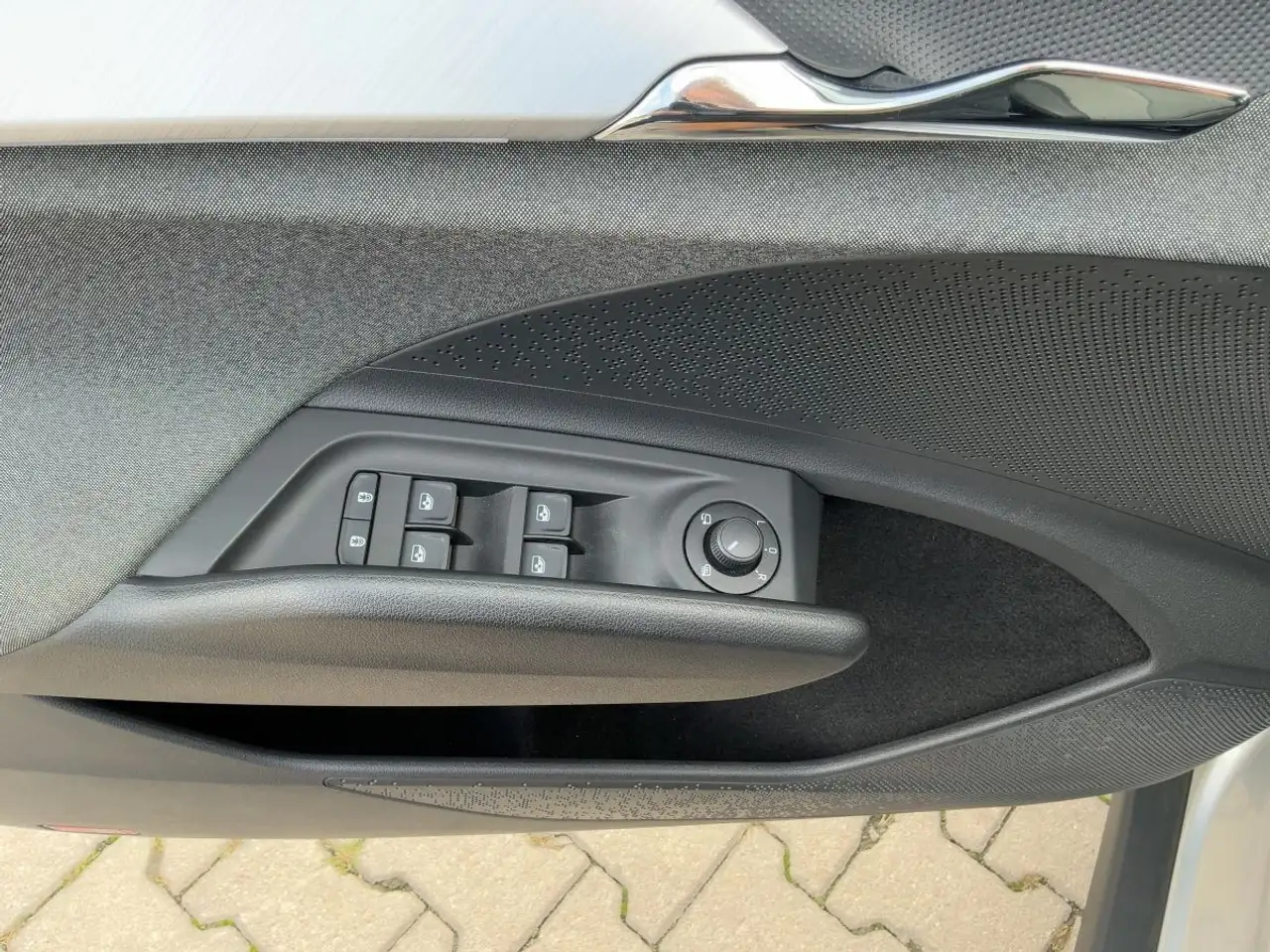 Skoda Enyaq iV 85x LOFT LED+NAVI+AHK+ACC+SHZ+WäPu+19Z., миниатюра 15