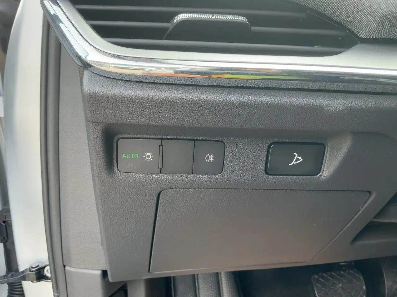 Skoda Enyaq iV 85x LOFT LED+NAVI+AHK+ACC+SHZ+WäPu+19Z., миниатюра 17