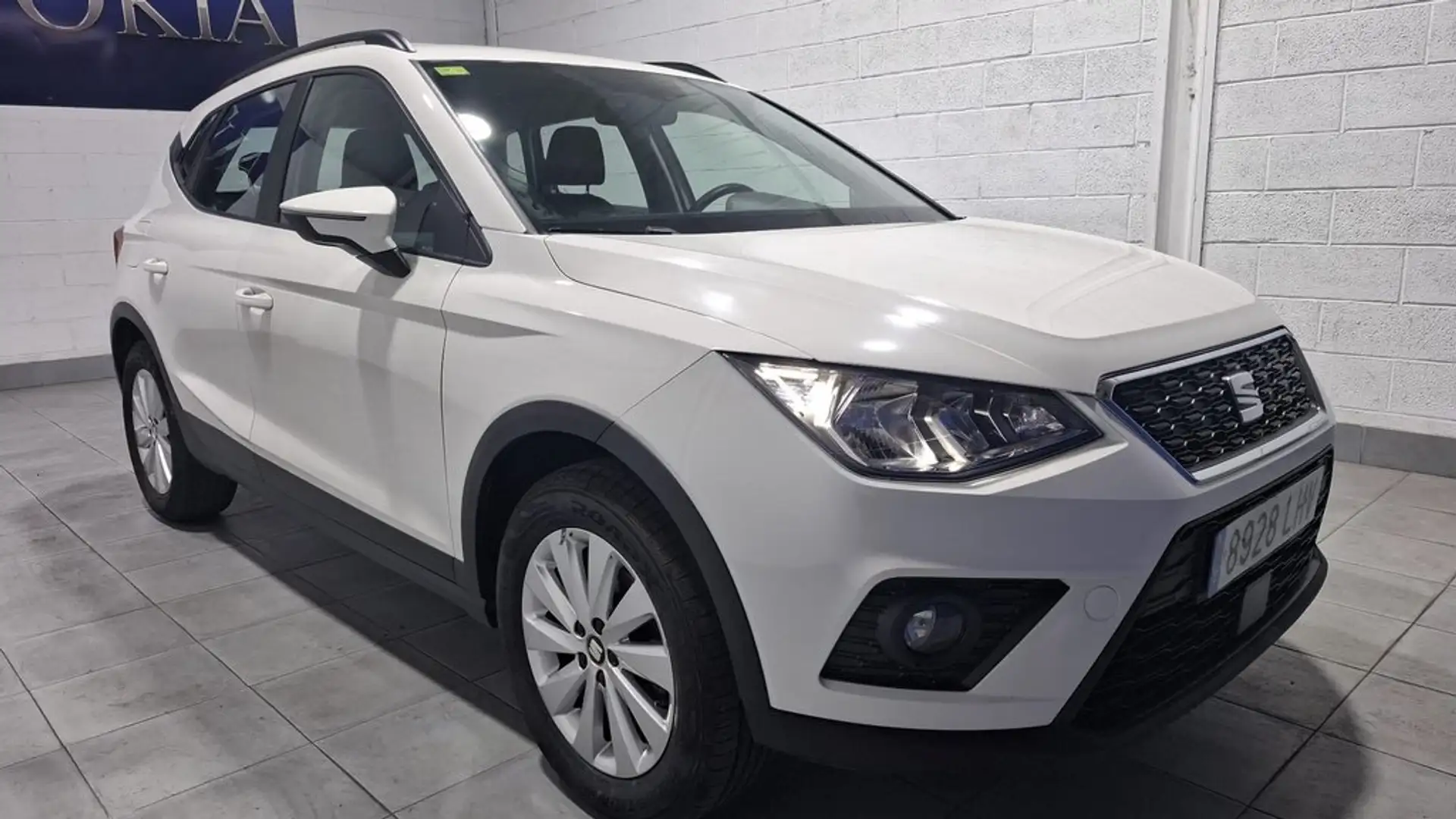 SEAT Arona 1.0 TSI 85kW (115CV) Style Go Eco Weiß - 2