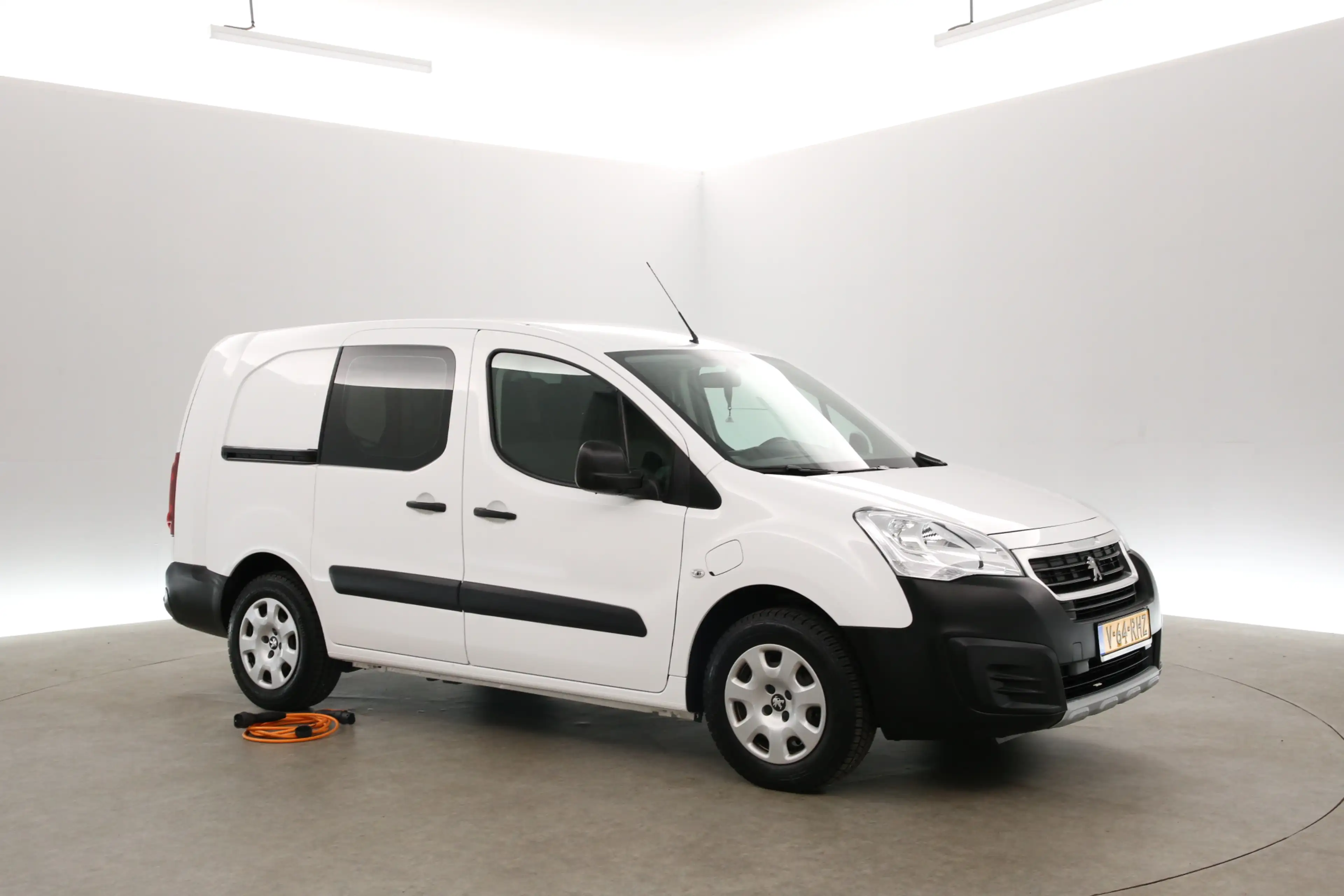Peugeot Partner Electric L2 Pro | SOH 86% | 3 Zits | Airco | Cruis — photo 6
