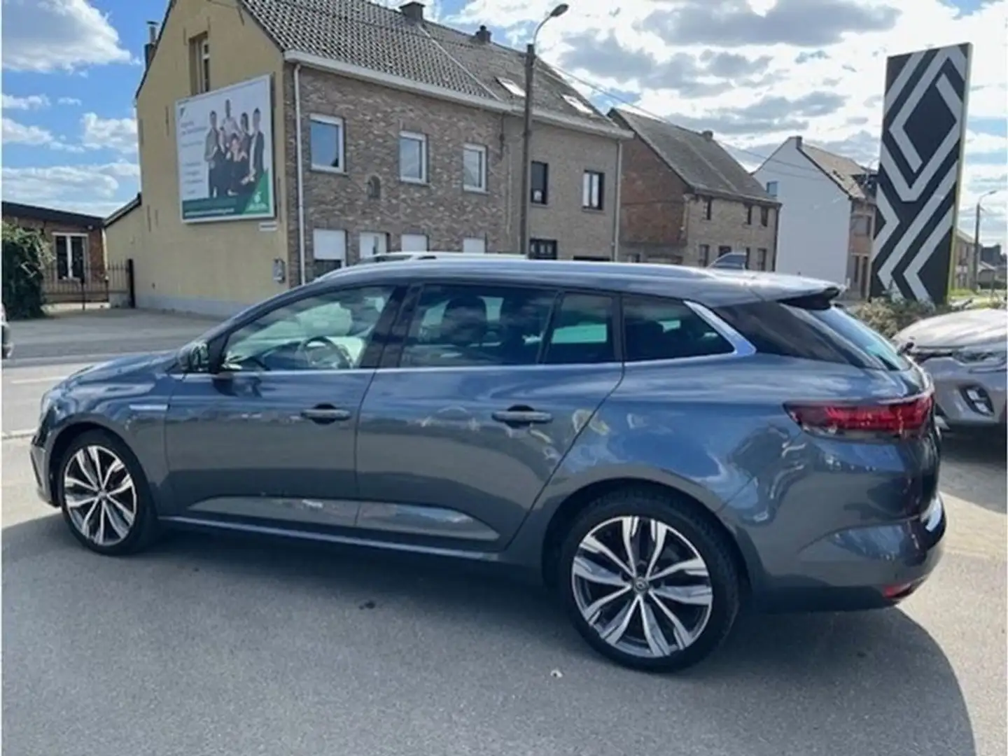 Renault Megane 1.3 TCE 140 sport tourer EDC Gris - 2