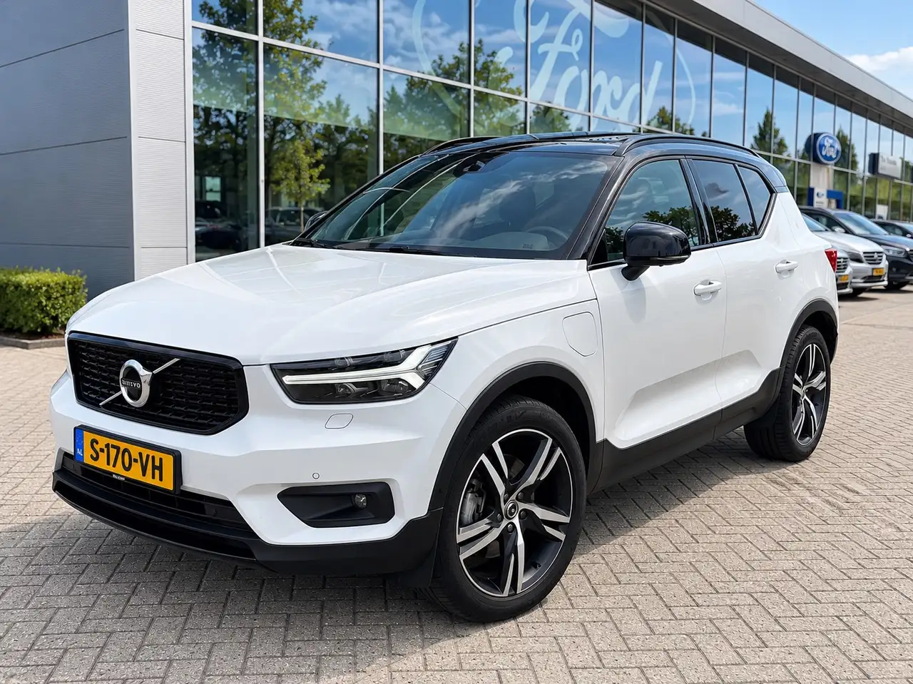 Volvo XC40