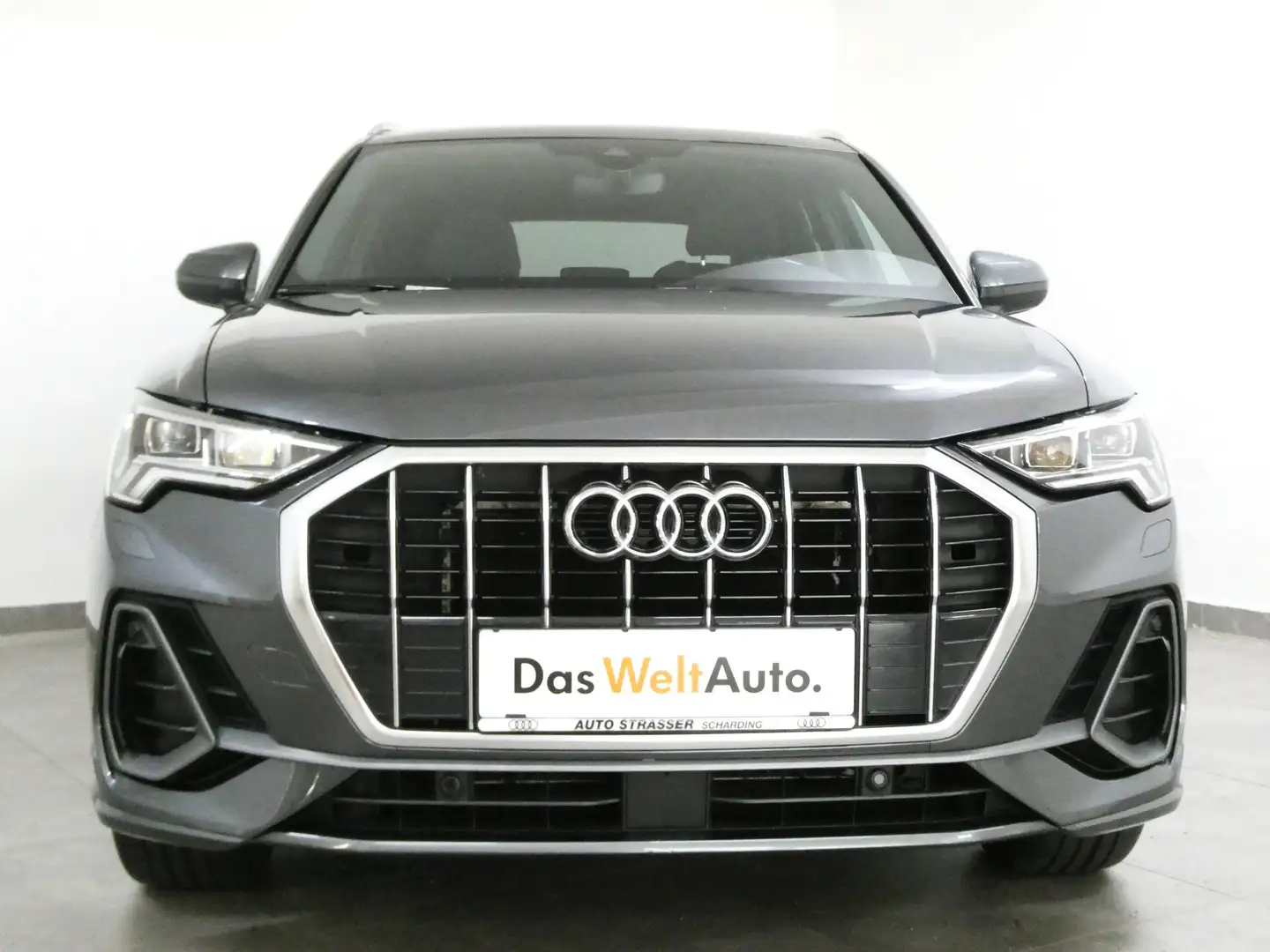 Audi Q3 35 TDI "S-Line" Matrix Navi Ahk ACC virtual R-Kamera elektr.-H. 19" Assistenzp. Ambientelicht Shz Front/BerganfahrAssist Grau - 2