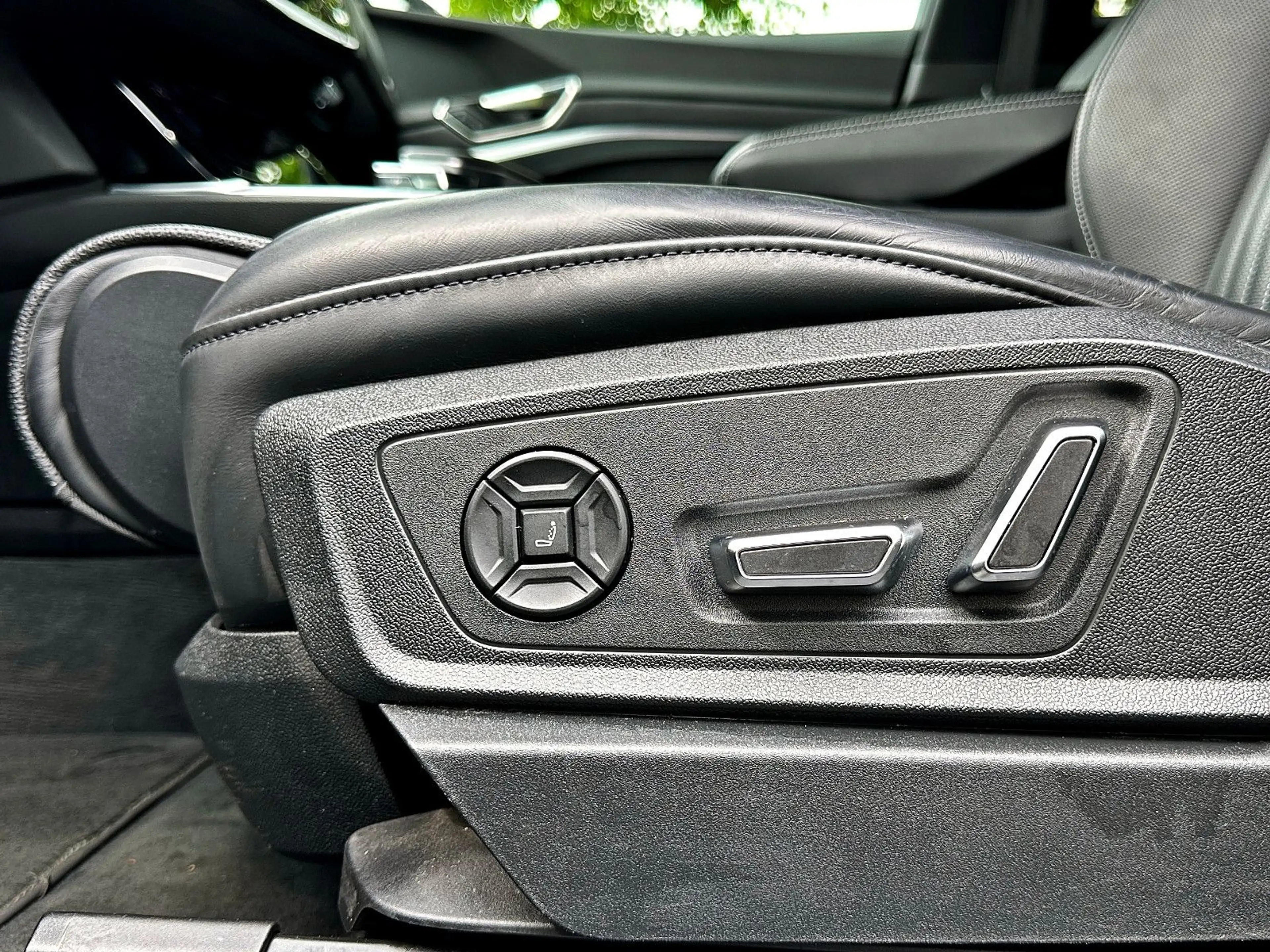 Audi Q8 e-tron Q8 Sportback e-tron 50 qu S LINE BLACK B&O 360° — photo 12