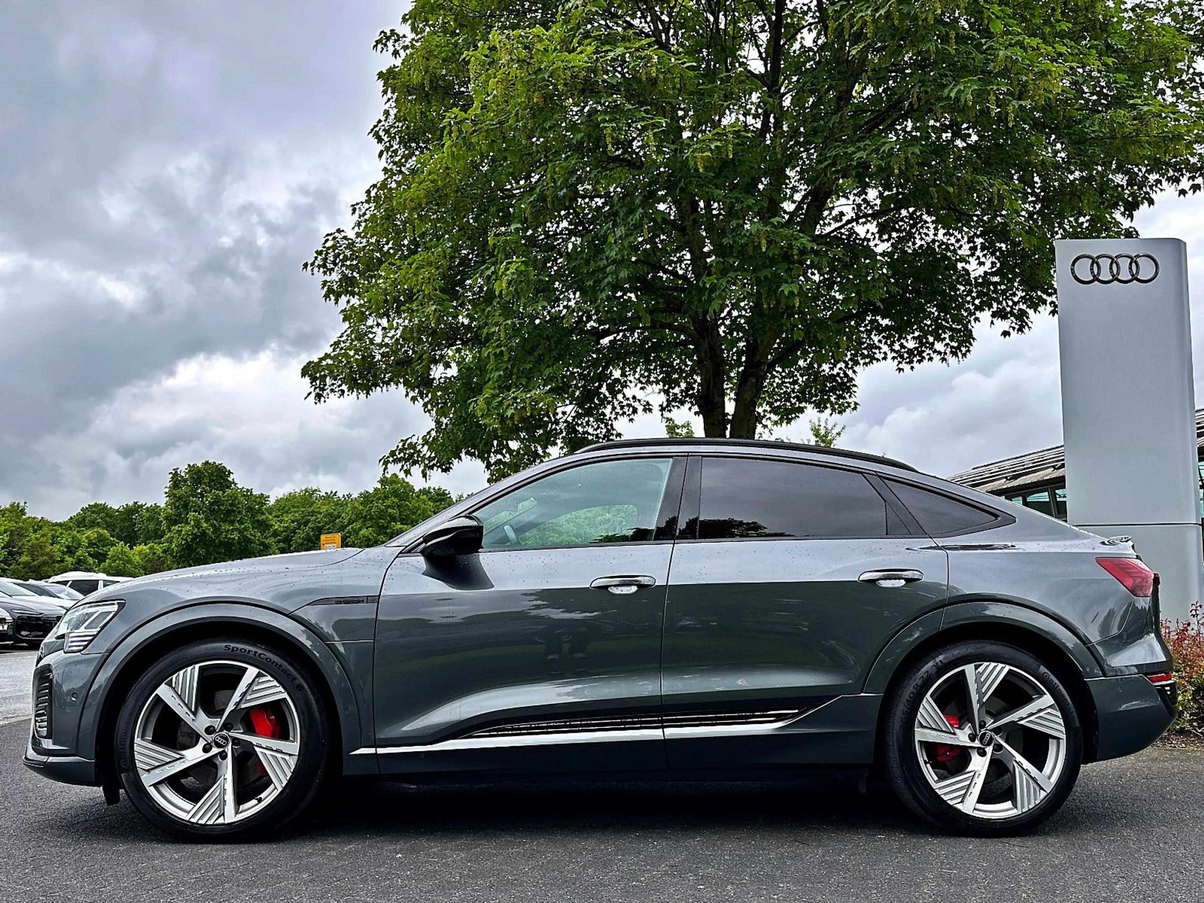 Audi Q8 e-tron Q8 Sportback e-tron 50 qu S LINE BLACK B&O 360° — photo 4
