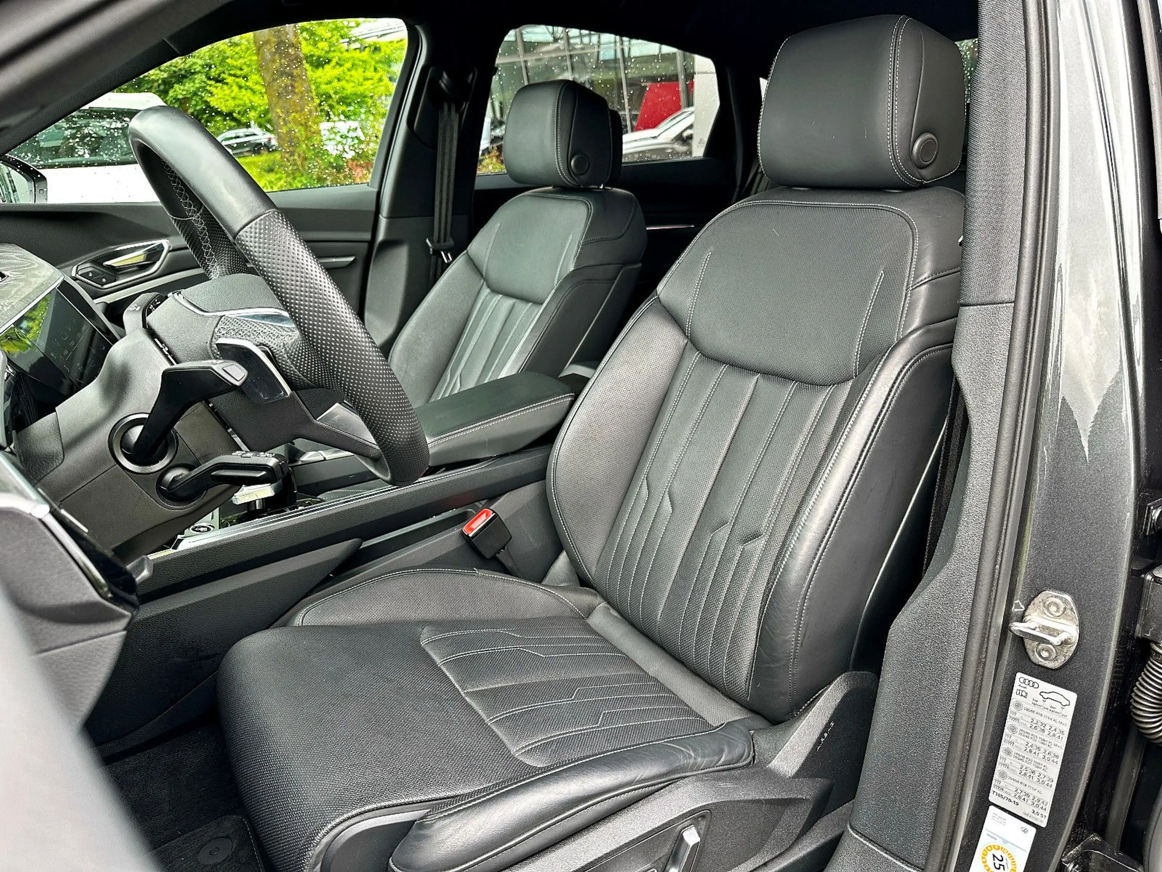 Audi Q8 e-tron Q8 Sportback e-tron 50 qu S LINE BLACK B&O 360° — photo 11