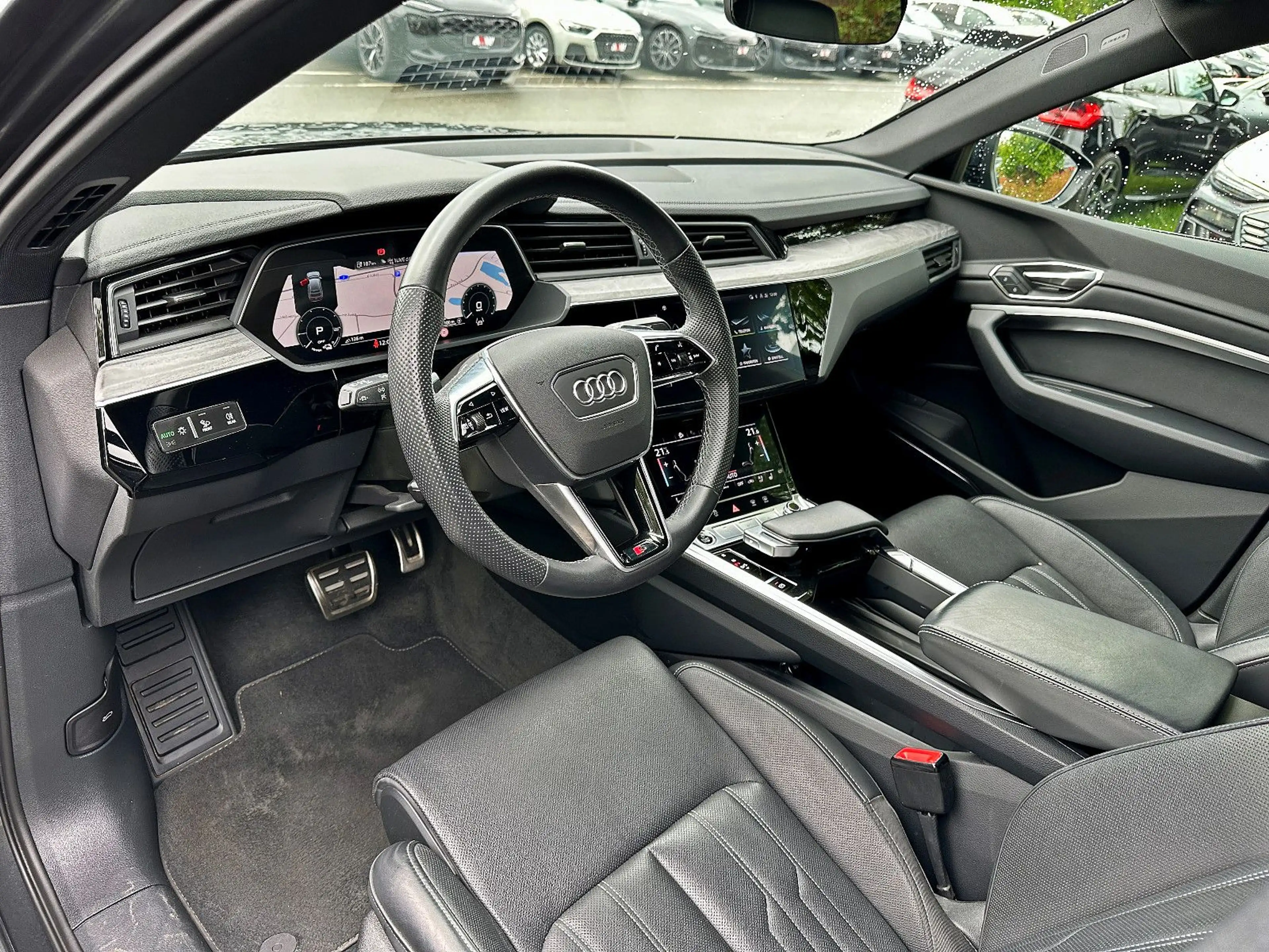 Audi Q8 e-tron Q8 Sportback e-tron 50 qu S LINE BLACK B&O 360° — photo 10