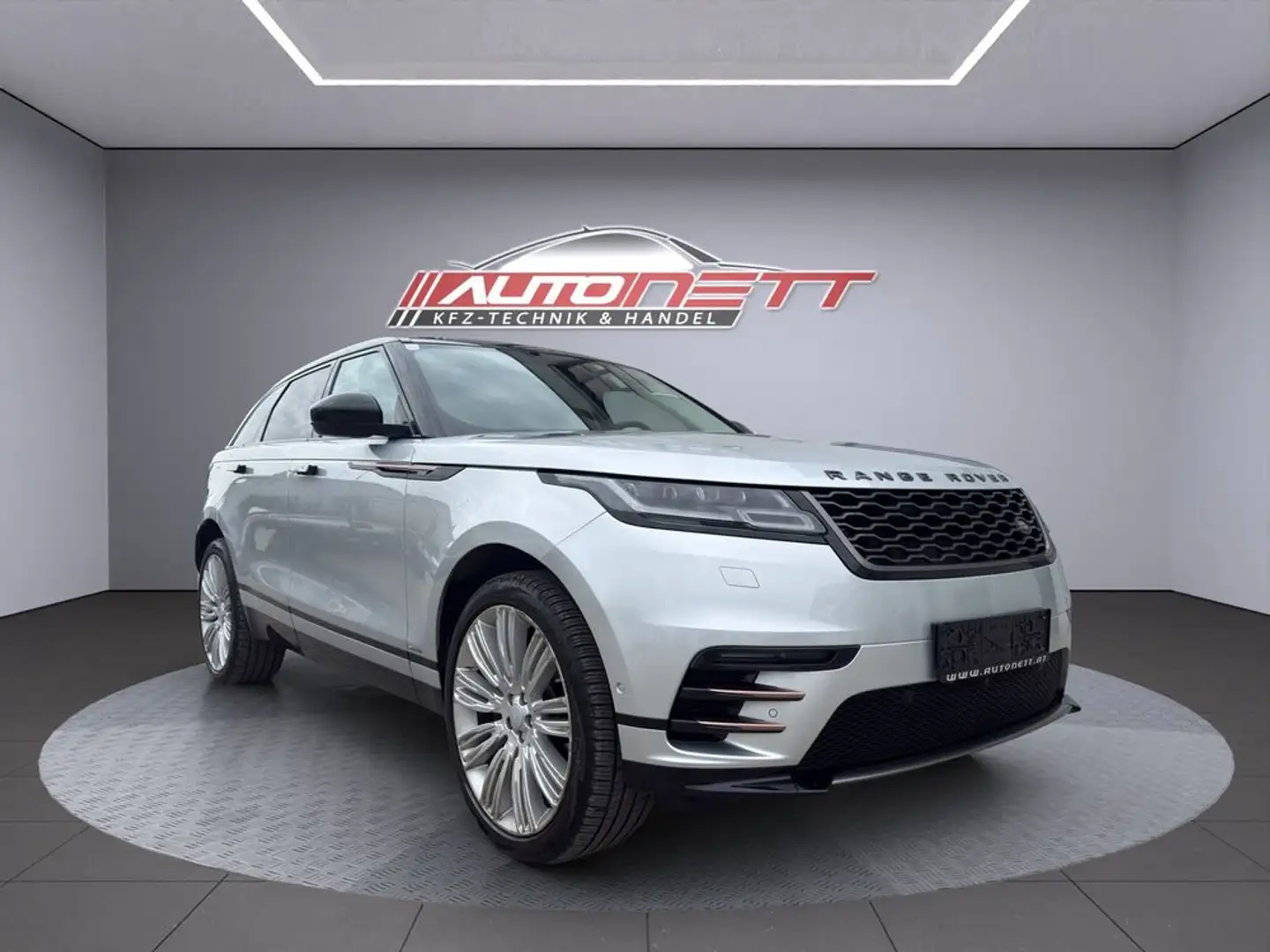 Land Rover Range Rover Velar R-Rynamic SE Silber - 1