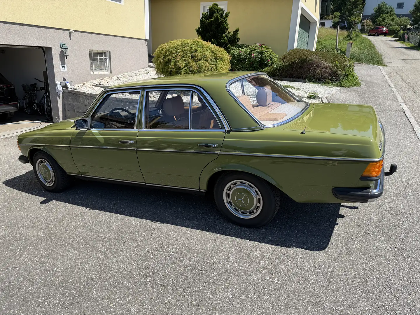 Mercedes-Benz 200 Servolenkung - 1
