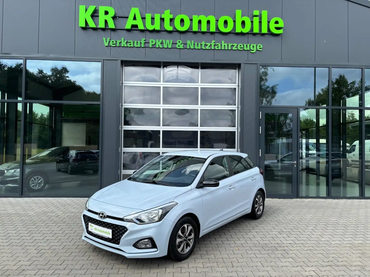 Hyundai i20 Advantage - AHK - Kamera Blau - 2
