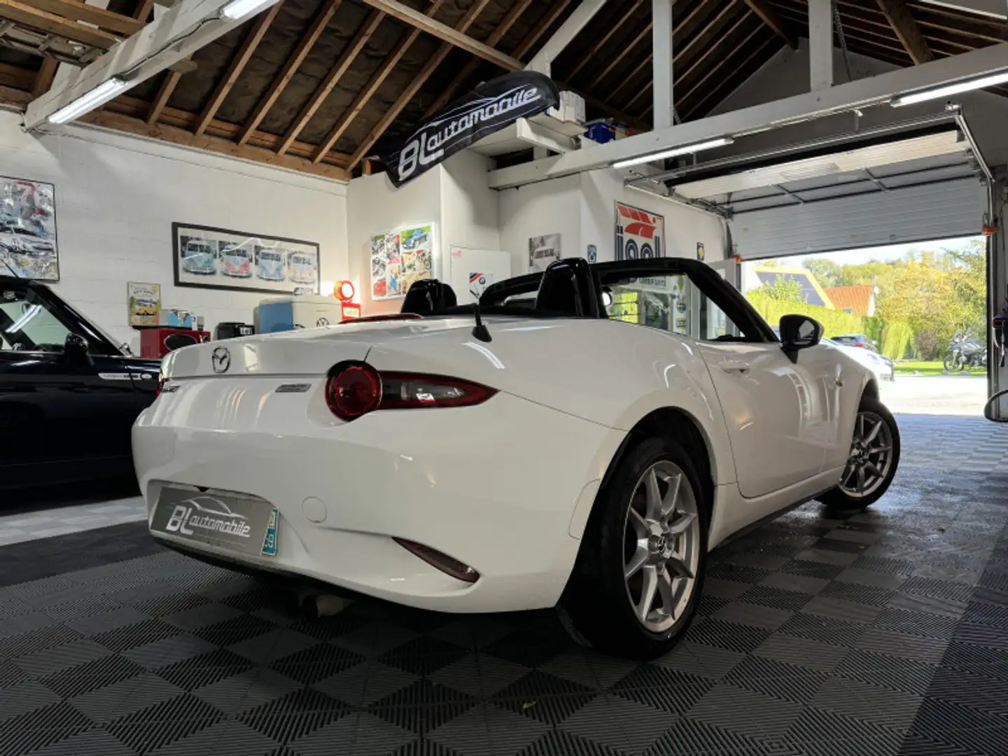 Mazda MX-5 1.5 SKYACTIV-G 131 ELEGANCE Weiß - 2