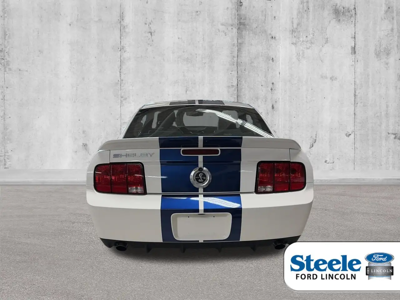 Ford Mustang снимка Ford Mustang