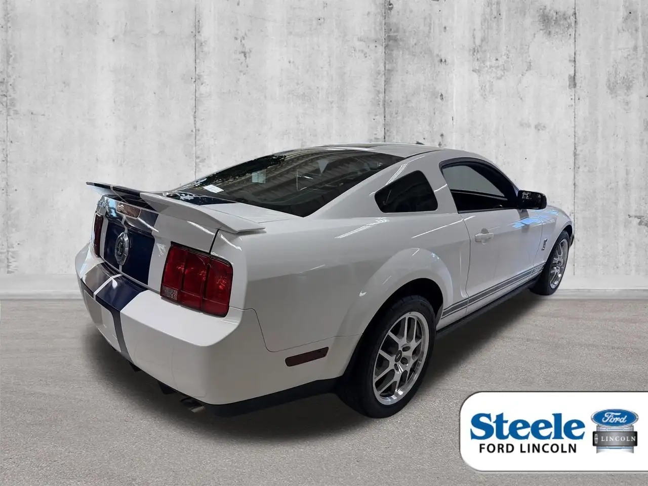 Ford Mustang снимка Ford Mustang