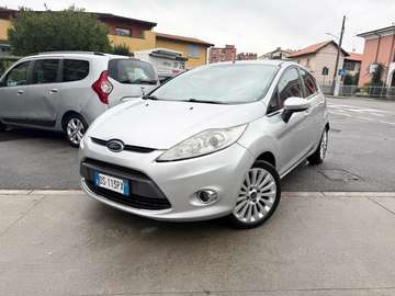 5p 1.2 16v Titanium 82cv