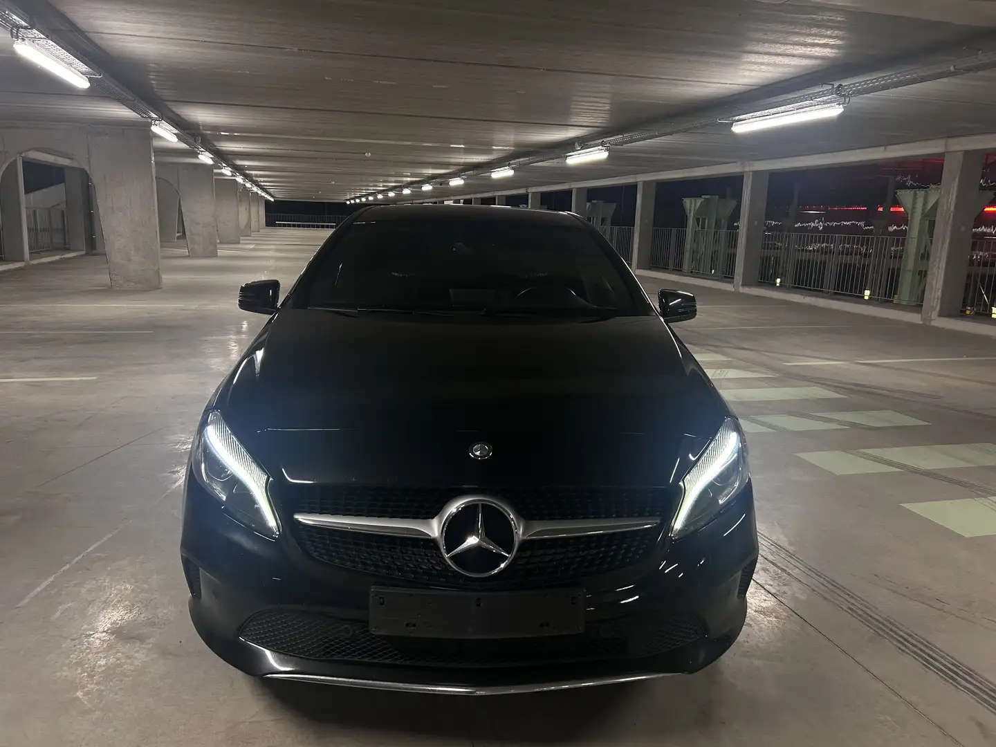 Mercedes-Benz A 180 class a 180 - 1