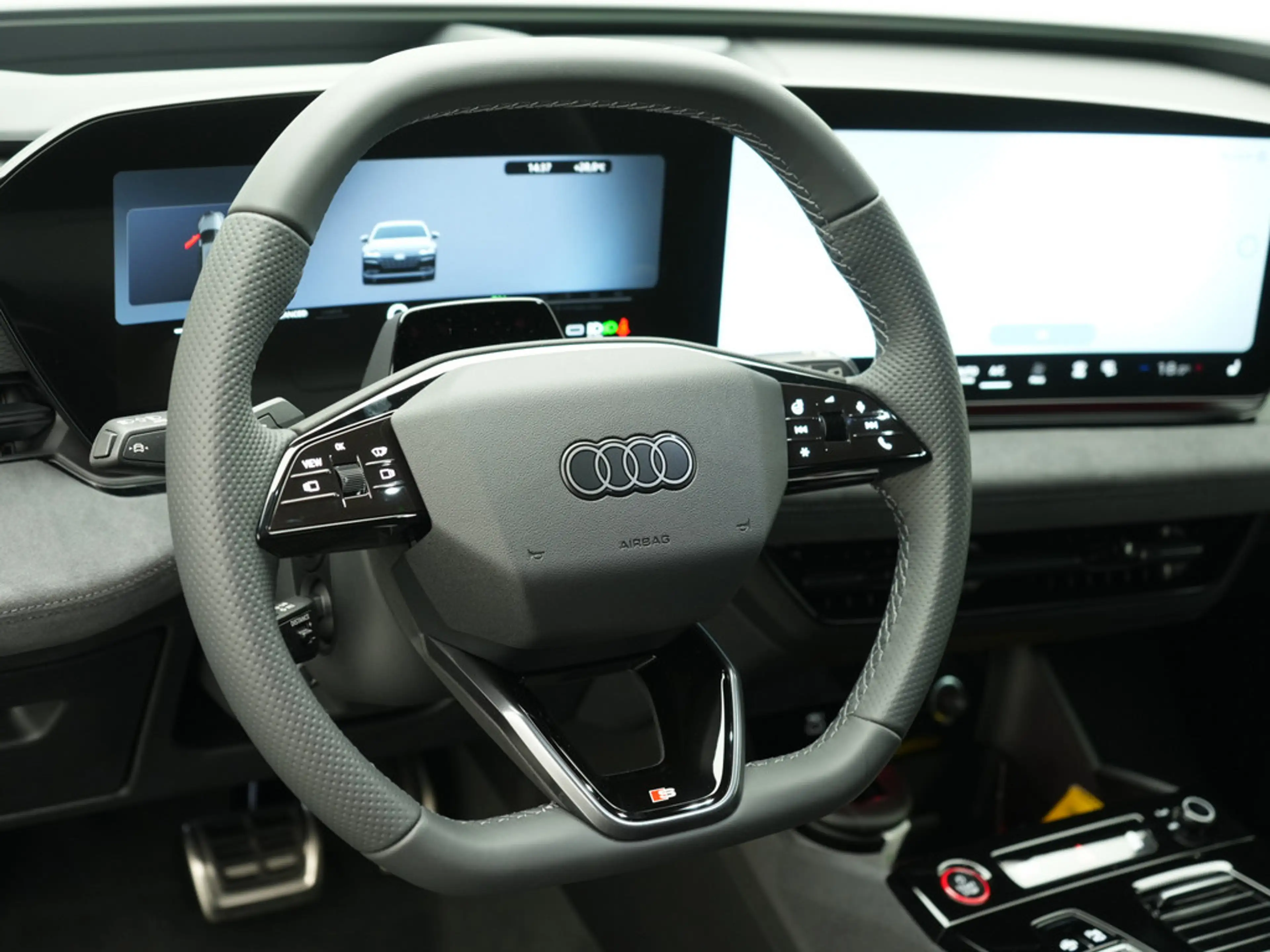 Audi A6 e-tron Avant performance S line business — photo 9