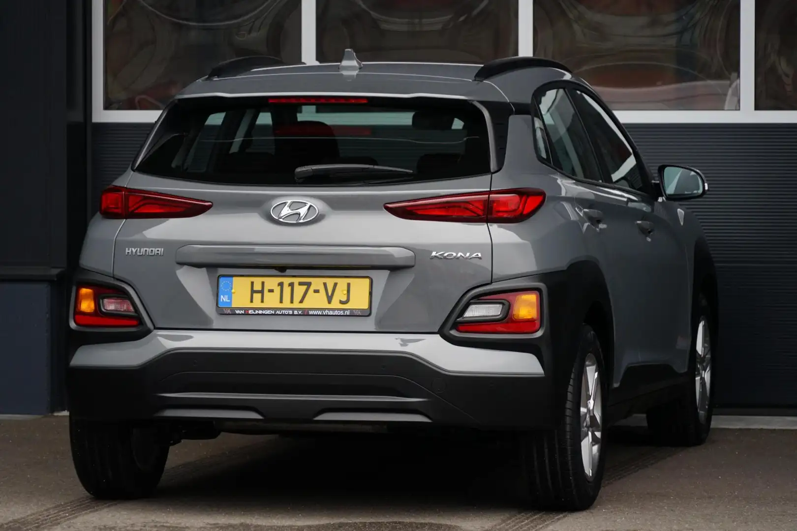 Hyundai KONA 1.0 T-GDI Comfort, NL, CarPlay, cruise, camera Grijs - 2