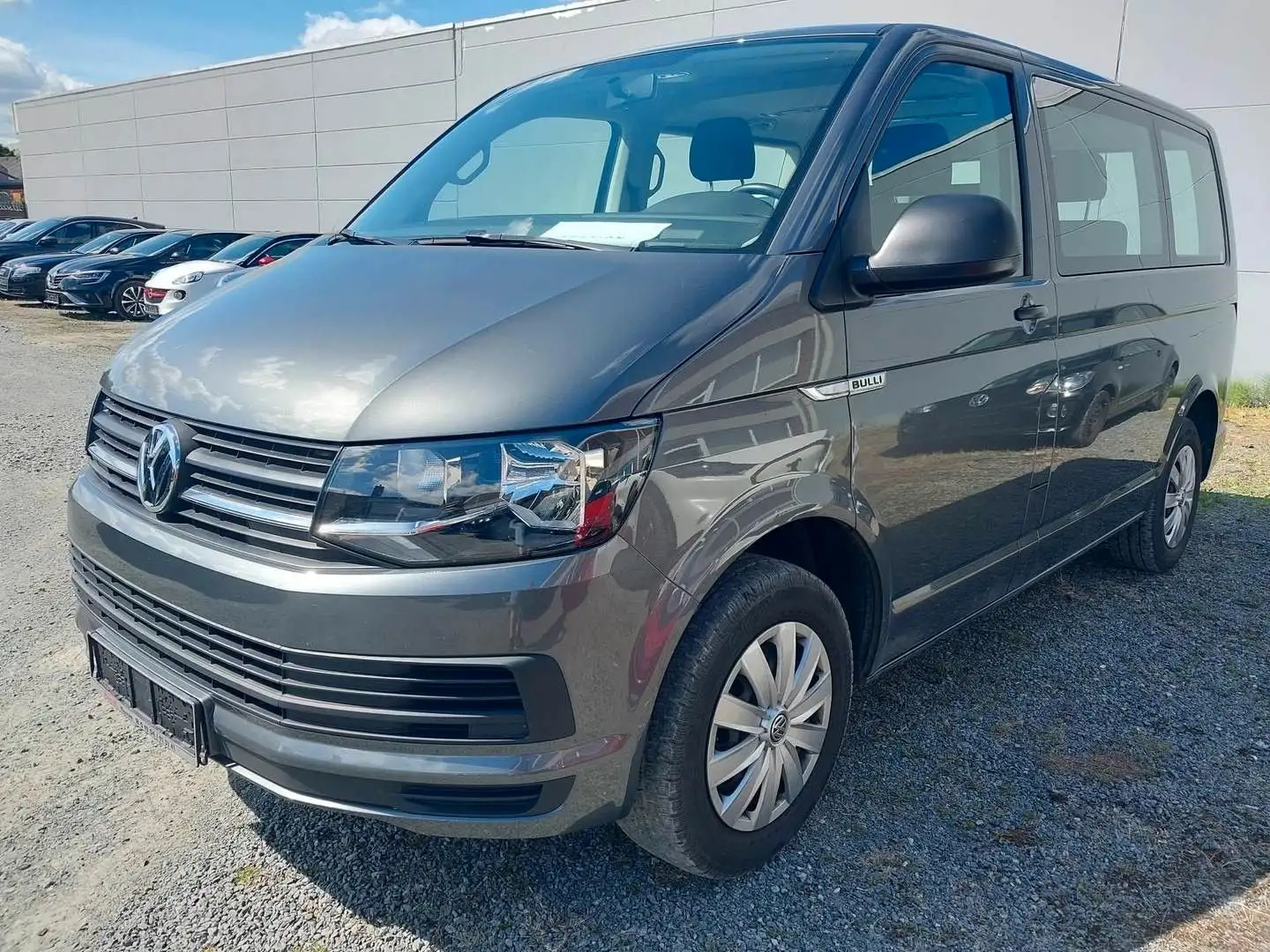 Volkswagen T6 Multivan 2,0 TDI ,,Trendline" Grau - 1